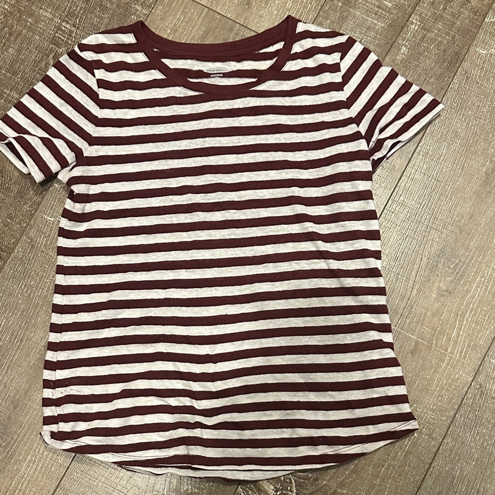 Old Navy Maroon and White Striped Women’s XS Tee - knit like material